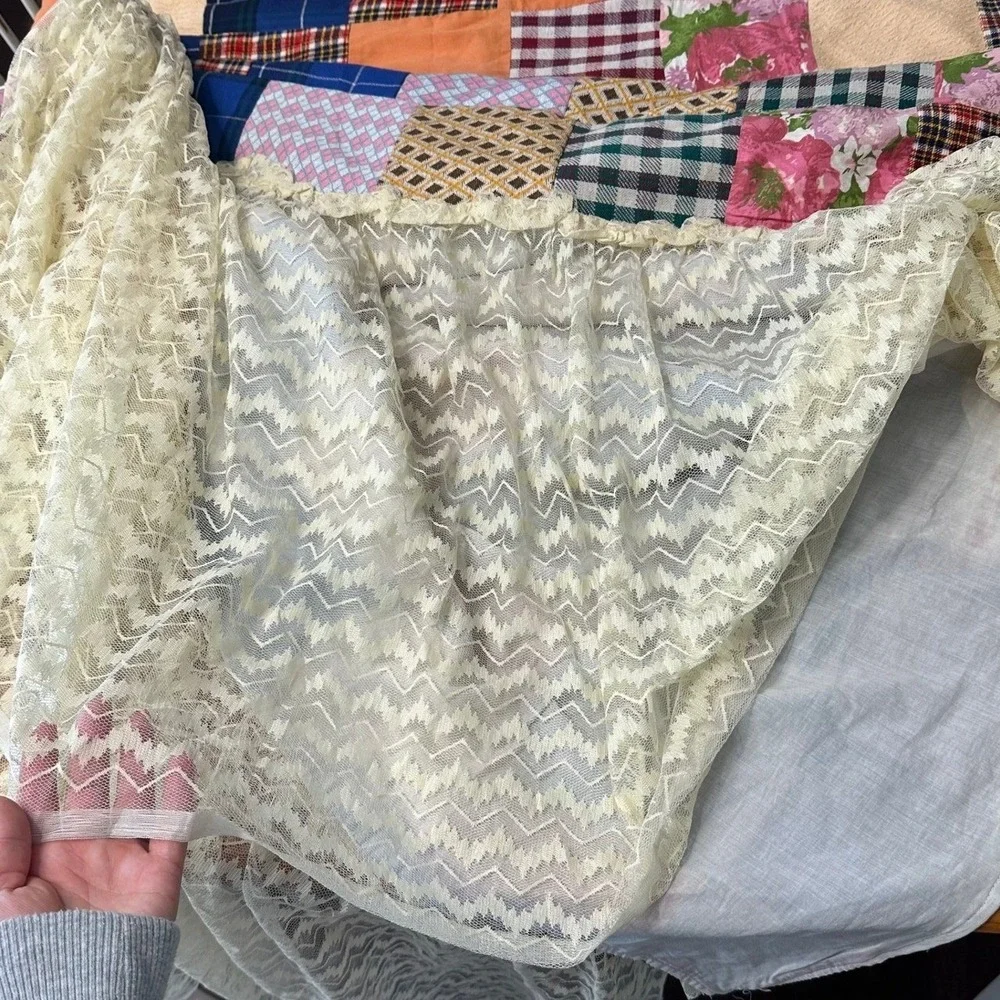 VTG Handmade Patchwork Quilt 42x86 Plaid Floral Fabric Lace Embroidery Cottage‎